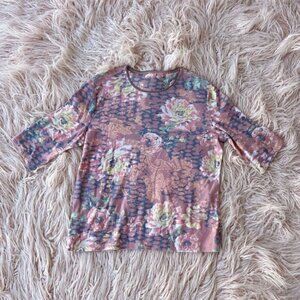 Women’s Large Graphic Top